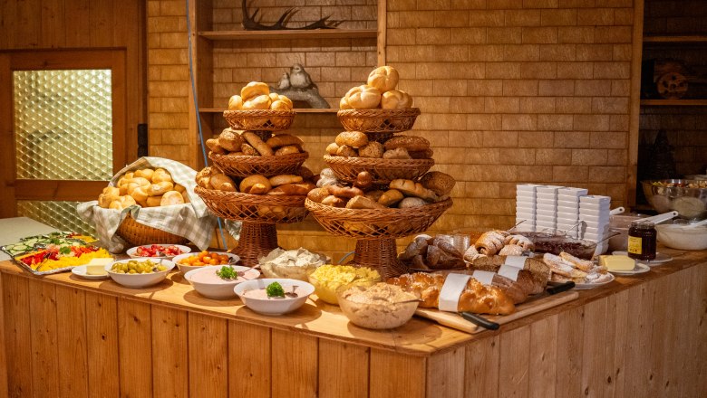 Early Bird - Breakfast