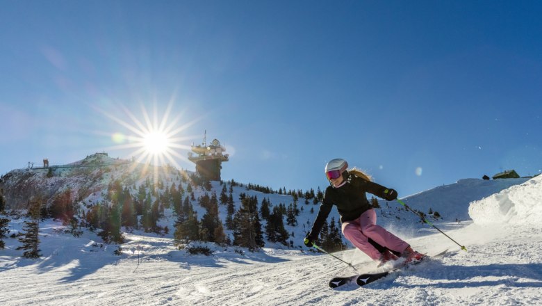 Skifahren bei Sonnenschein am Hochkar, © Martin Fülöp