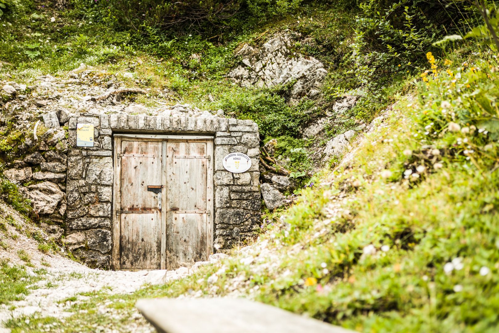 Hochkar Höhle Eingang